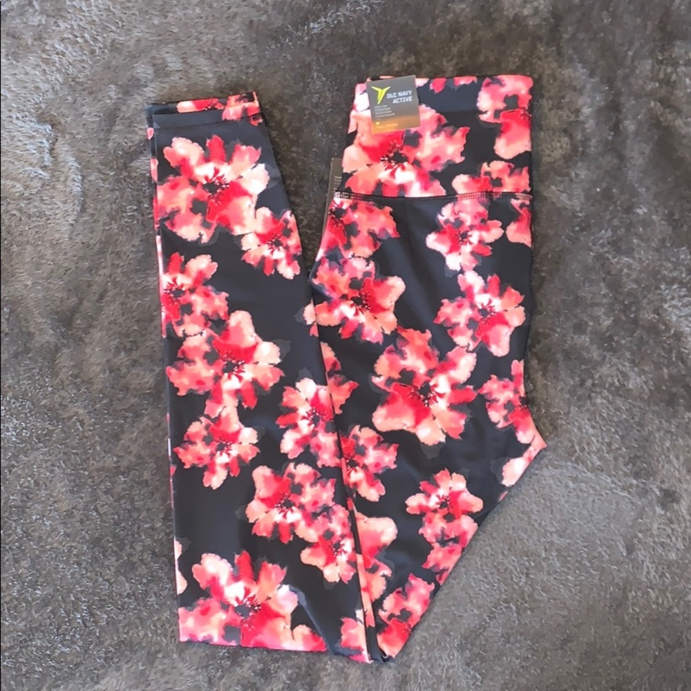 🏃🏻‍♀️New! Old Navy Fitted Active Pant